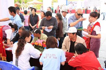 广大用户咨询“96106”服务热线业务