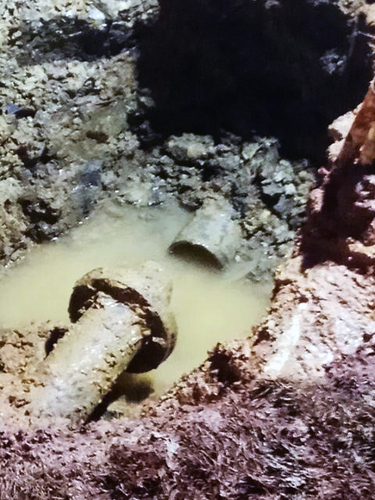 亿德体育连夜完成云南印象小区DN200管道维修任务2